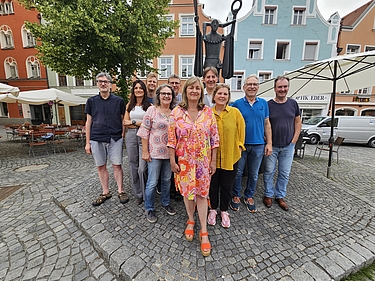 Auf dem Foto ist bis auf Herbert Eichner der vollständige Ortsvorstand zu sehen.